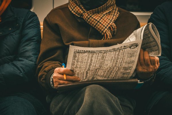 Explorez notre sélection exclusive de meubles et miroirs au design unique