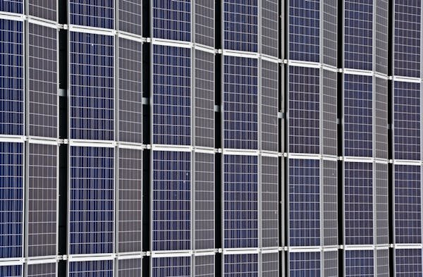 Comprendre les coûts des panneaux solaires en 2024